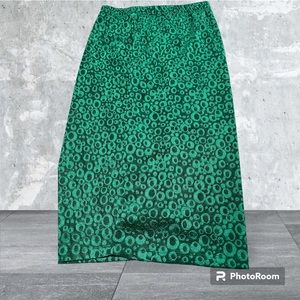 Zadieb’s green midi skirt.